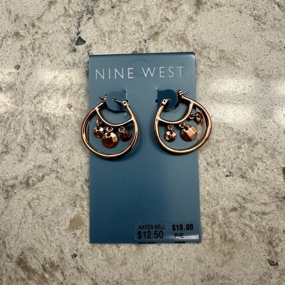 New Nine West Rose‎ gold color earrings